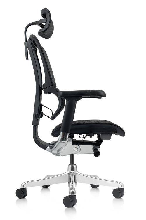 Achieve perfect spinal alignment with the Mirus Elite G2’s dynamic profile, showcasing a forward seat tilt capability designed to improve focus and reduce lower back strain