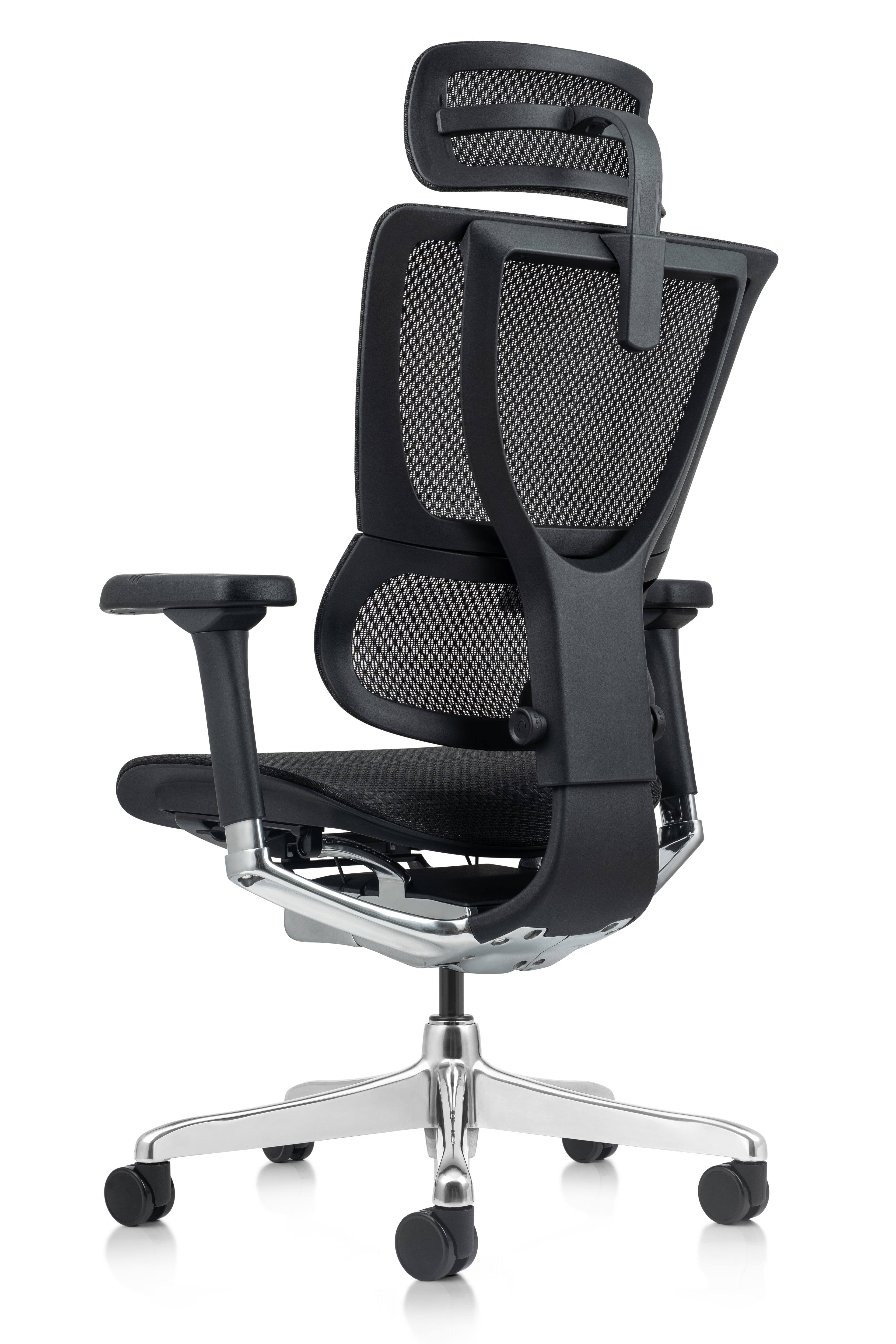 Visualize the flexibility of the Mirus Elite G2 as its polished aluminium frame and flex-back technology actively twist and recline with your natural movements